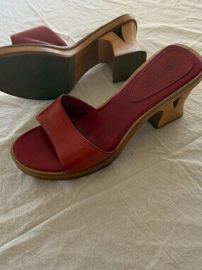 Two Lips Jiffy Red Leather Wood Heel Mules 9M Y2K Boho Cutout Platform Sandals